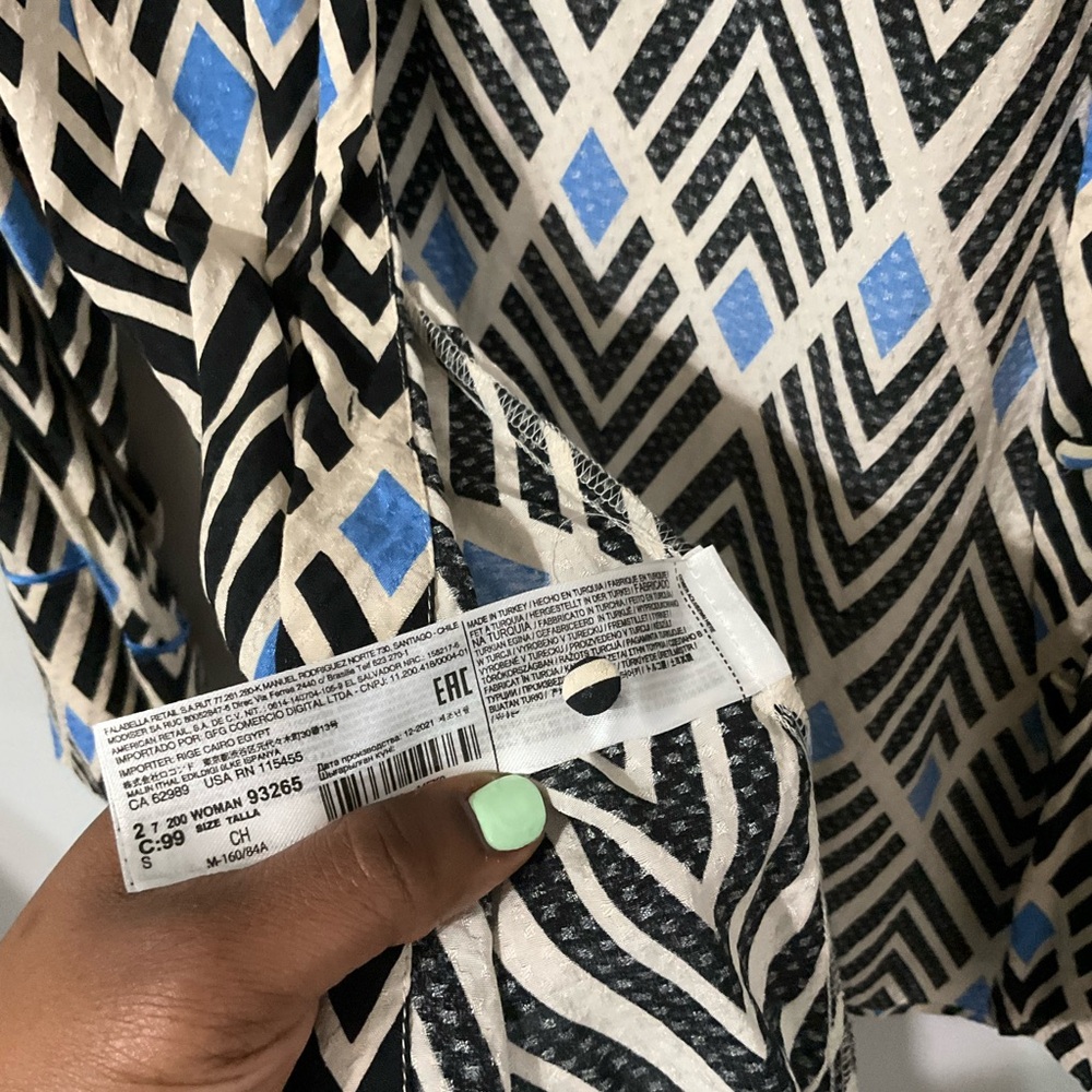 Geometric Patterned  Blouse - Picture 3 of 7